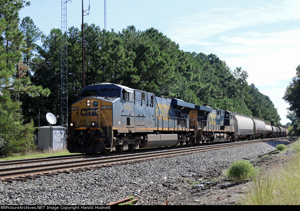 CSX 5456 & 5313 lead train F741-10 southbound